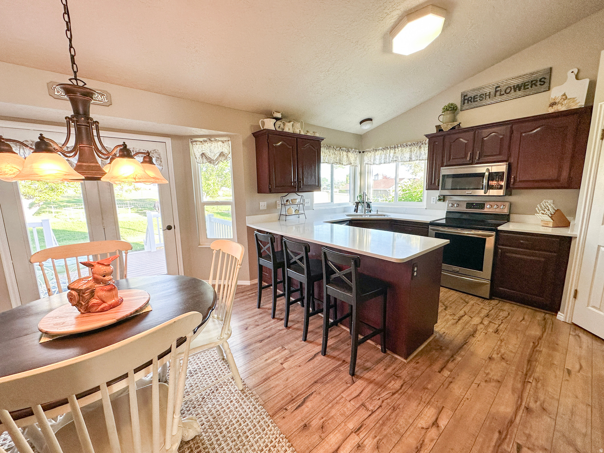 PHEASANT HOLLOW WEST - Residential