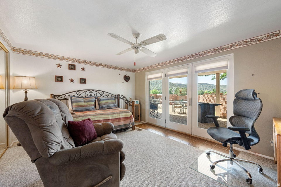 DIAMOND VALLEY ACRES - Residential