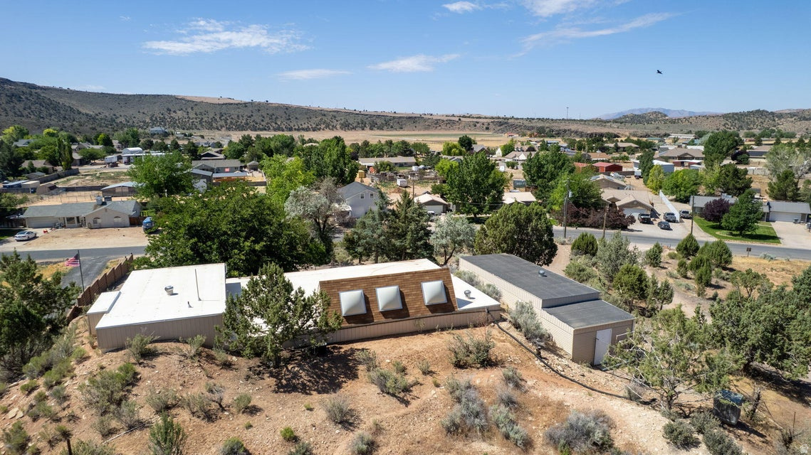 DIAMOND VALLEY ACRES - Residential