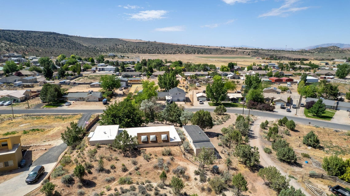 DIAMOND VALLEY ACRES - Residential