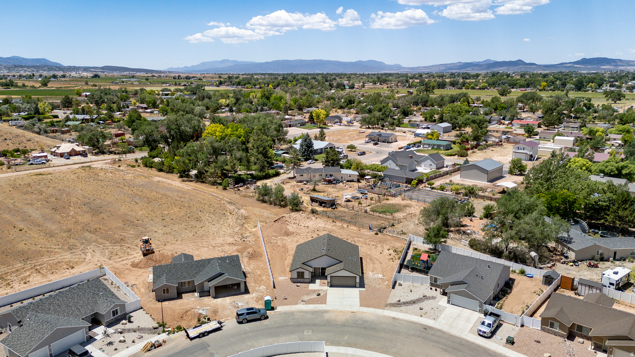 HAWKS LANDING - Residential
