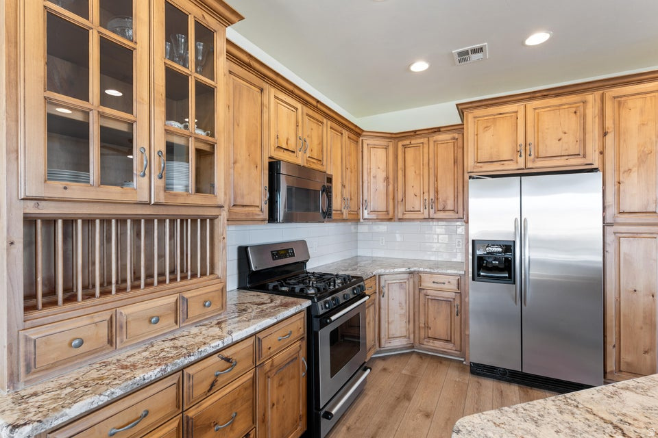 SPYGLASS HILL EST - Residential