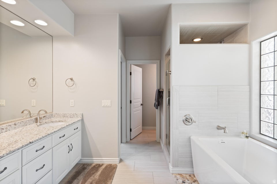 SPYGLASS HILL EST - Residential