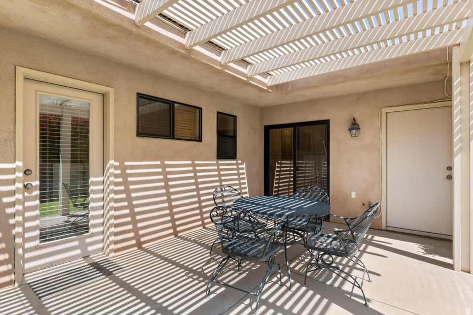 SPYGLASS HILL EST - Residential