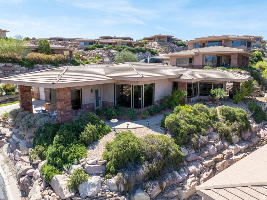 SPYGLASS HILL EST - Residential