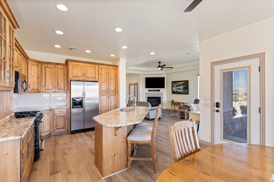 SPYGLASS HILL EST - Residential