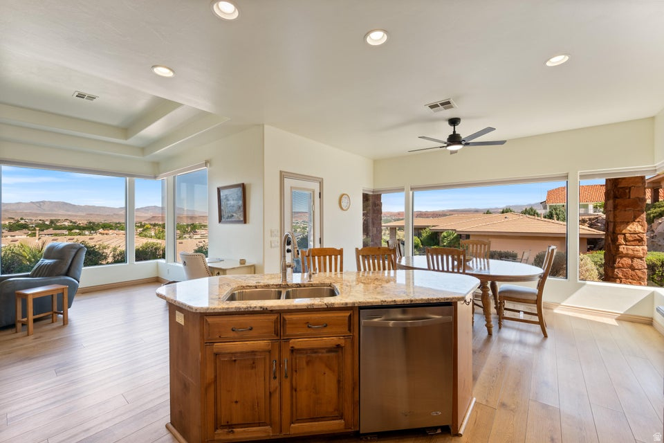 SPYGLASS HILL EST - Residential