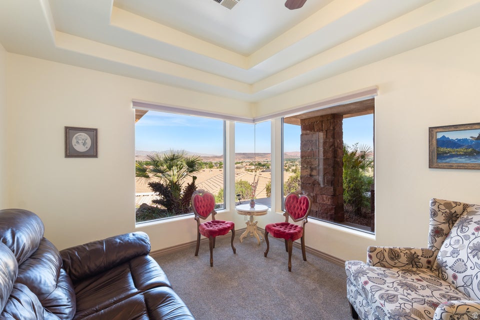 SPYGLASS HILL EST - Residential