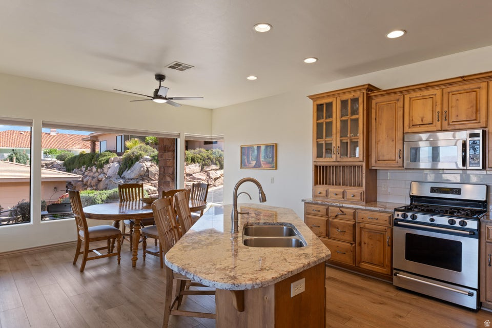 SPYGLASS HILL EST - Residential