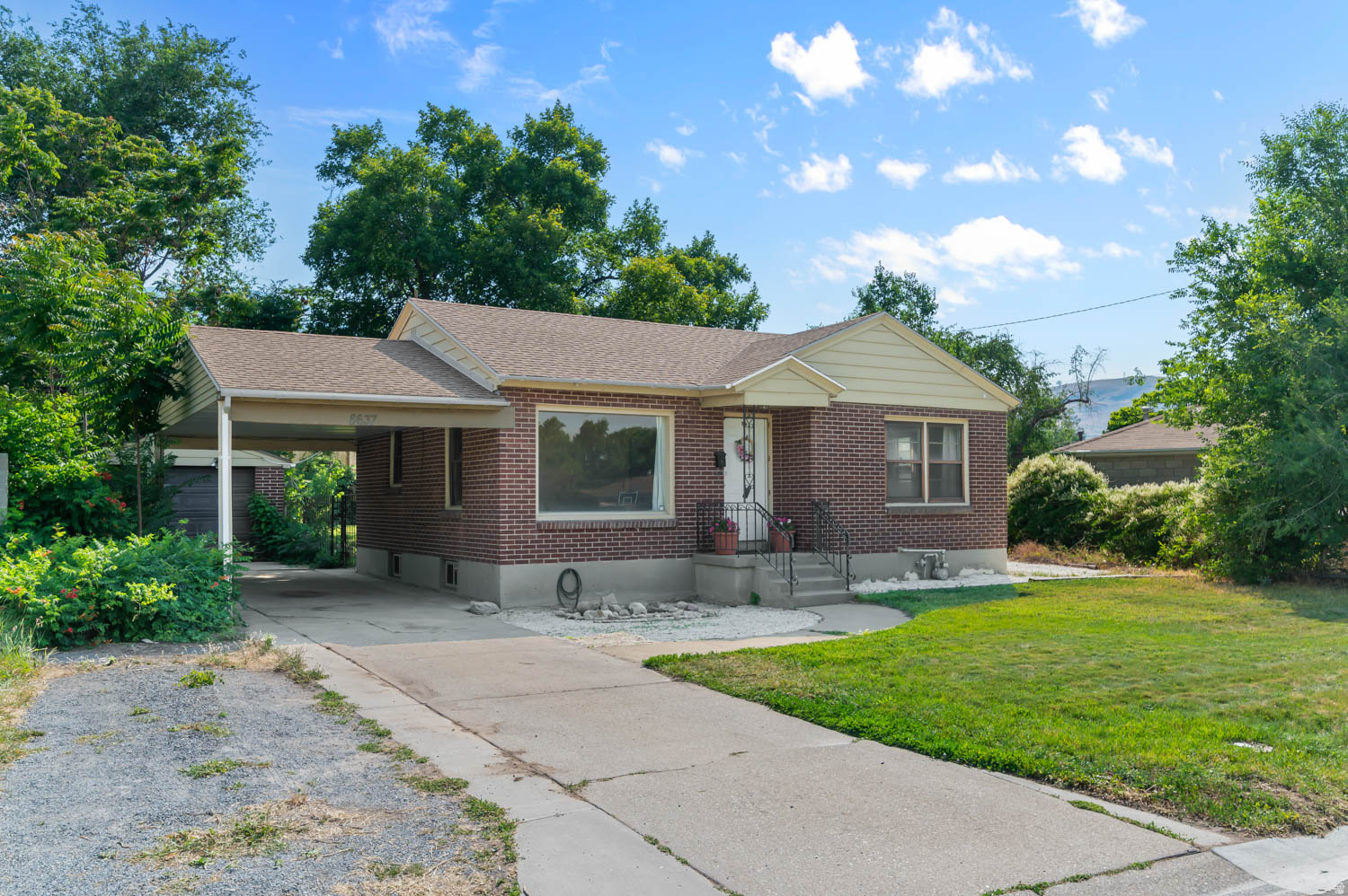 OQUIRRH HILLS - Residential