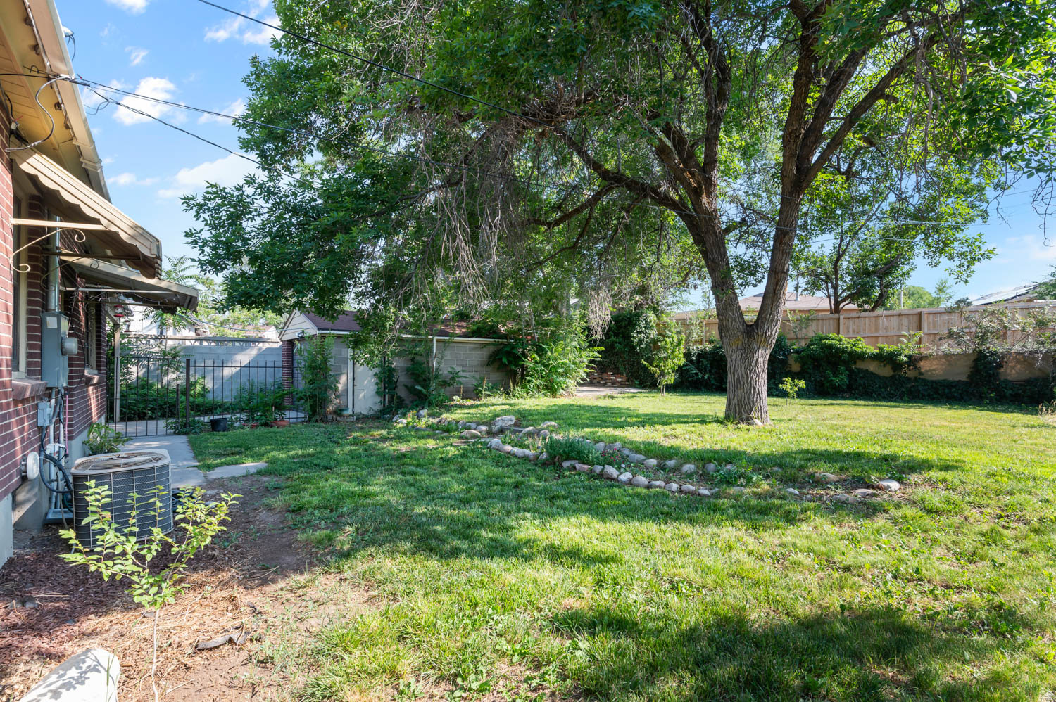 OQUIRRH HILLS - Residential