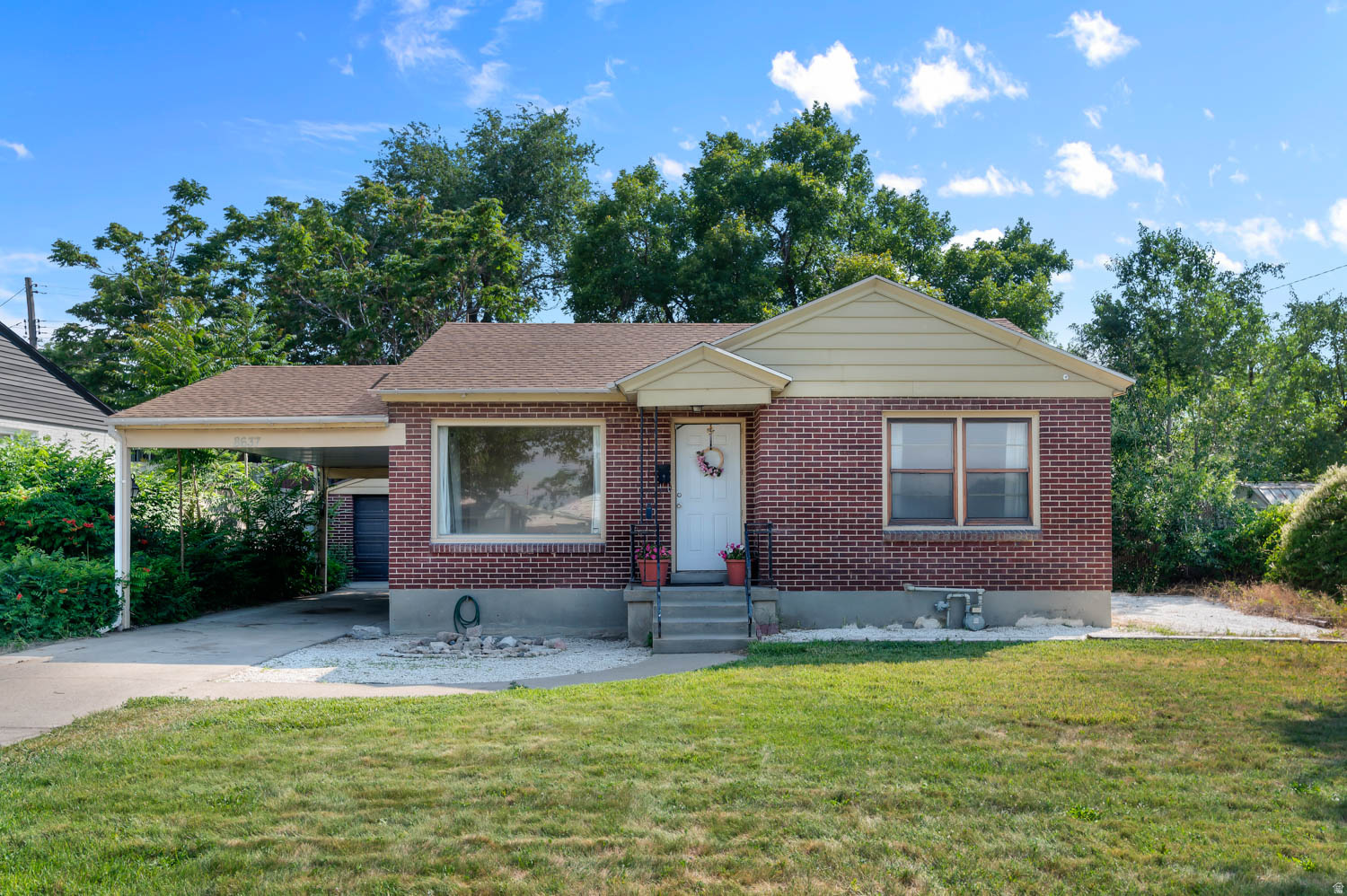 OQUIRRH HILLS - Residential