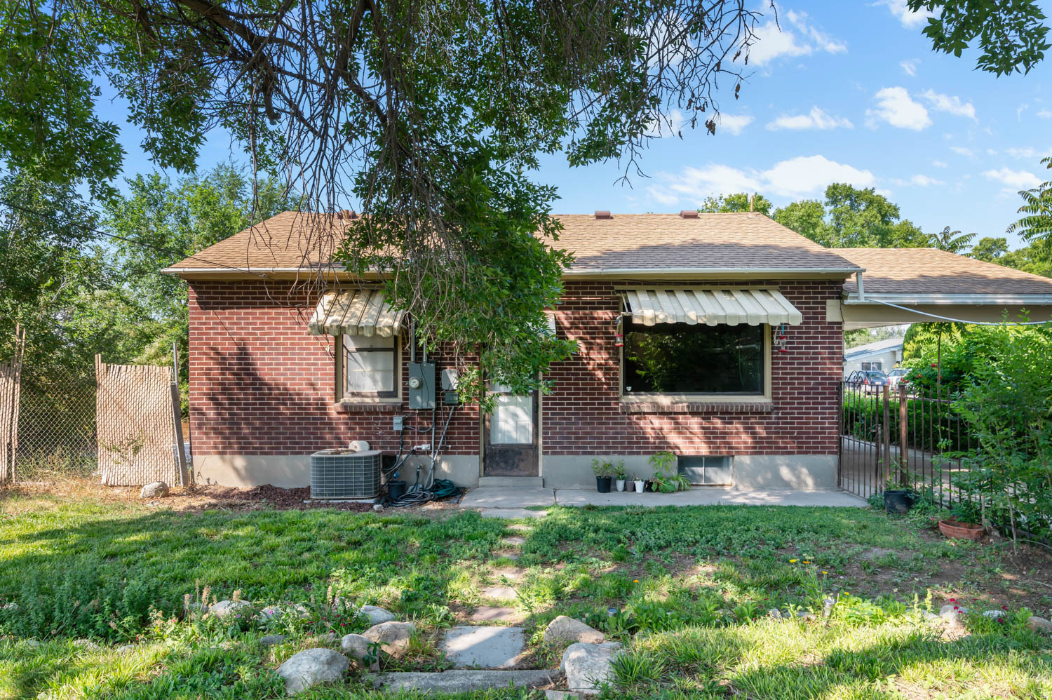 OQUIRRH HILLS - Residential
