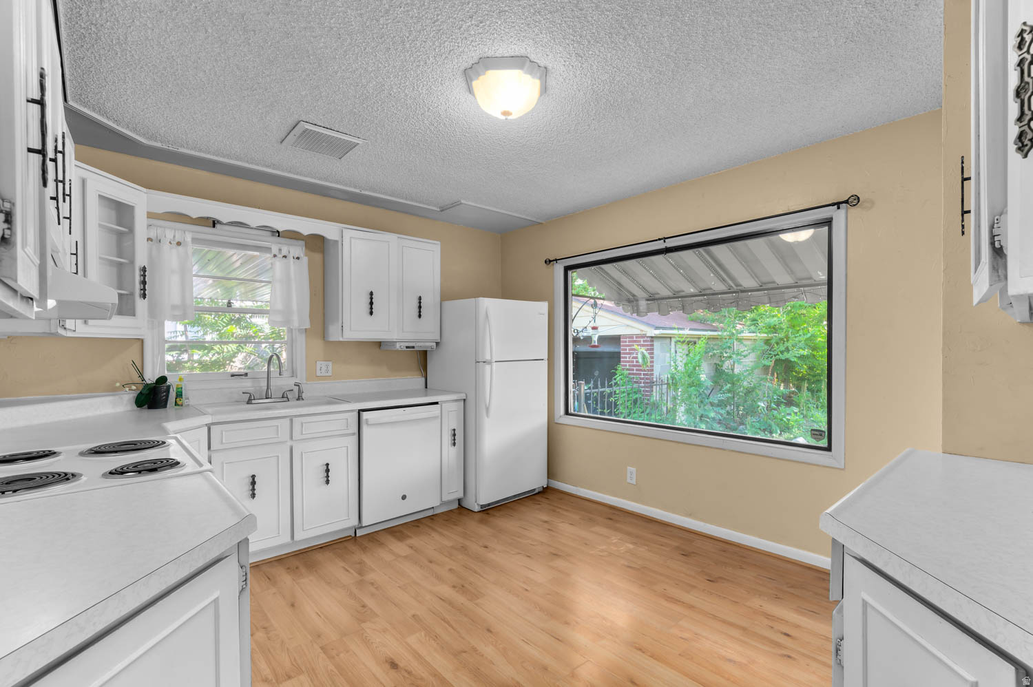 OQUIRRH HILLS - Residential