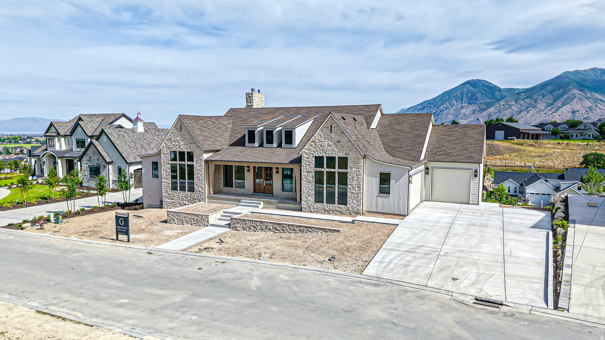 SUMMIT CREEK - Residential