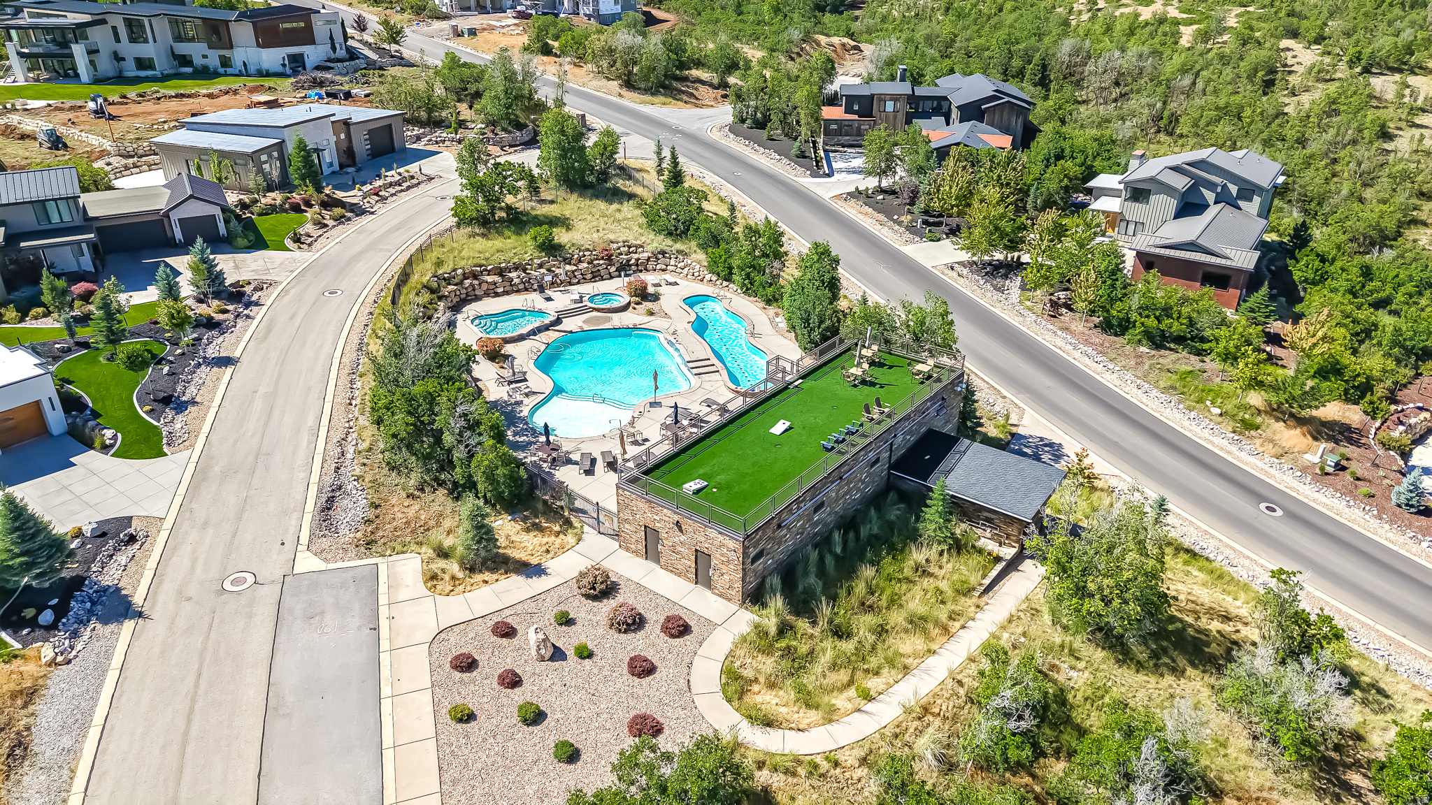 SUMMIT CREEK - Residential