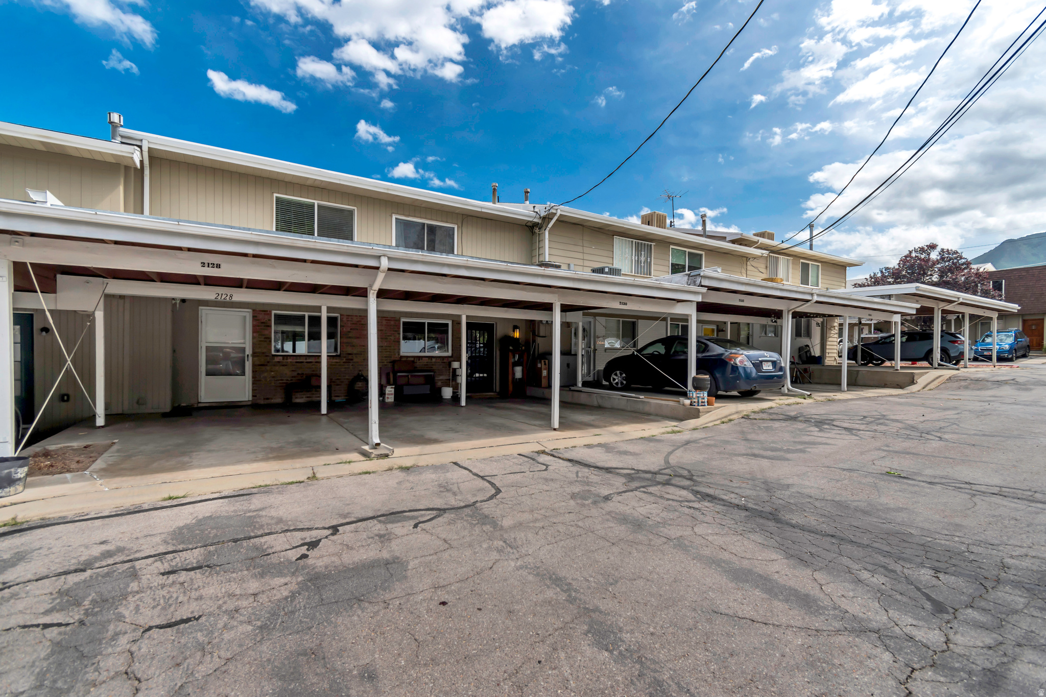 GEORGETOWN SQUARE - Residential