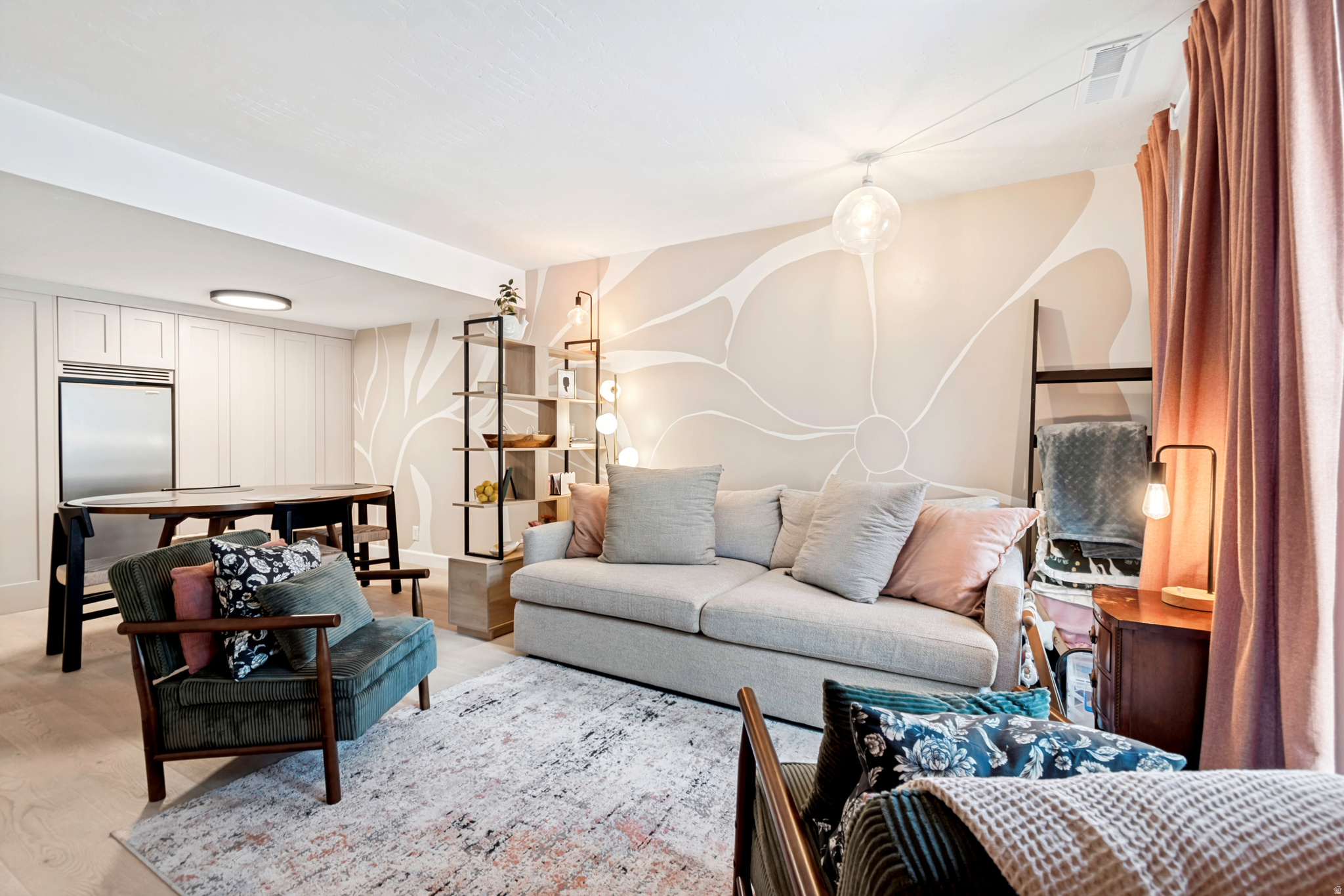 GEORGETOWN SQUARE - Residential