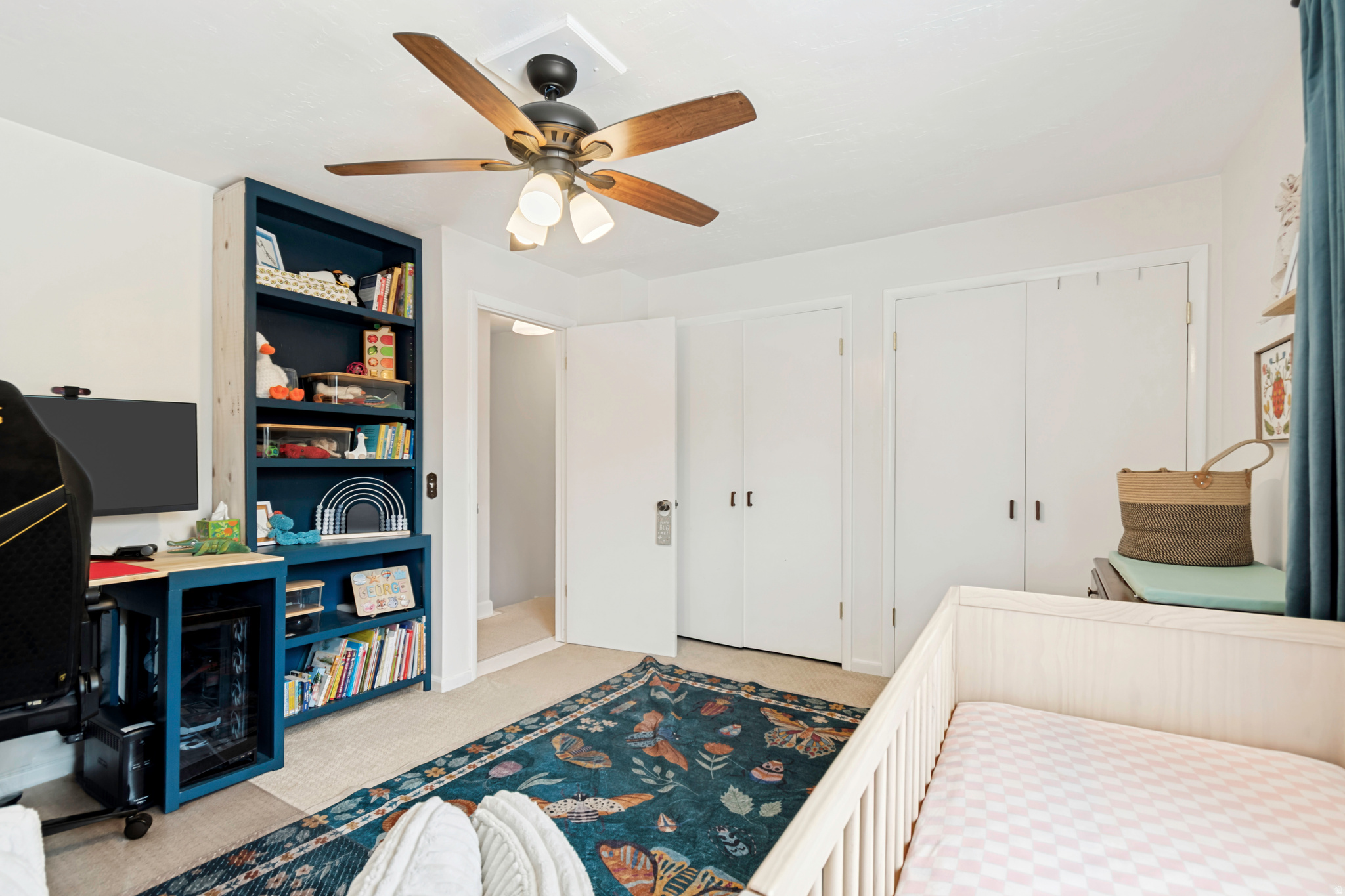 GEORGETOWN SQUARE - Residential