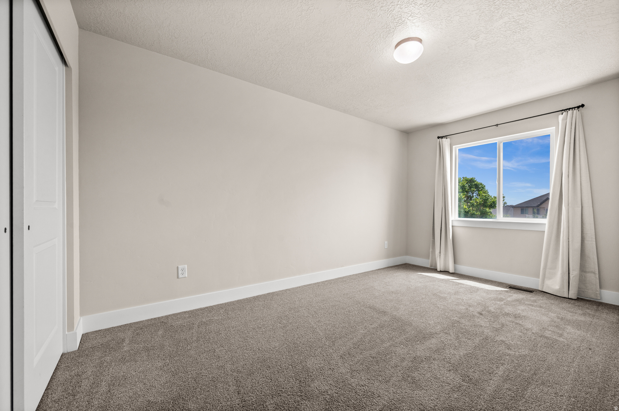 THANKSGIVING MEADOWS - Residential