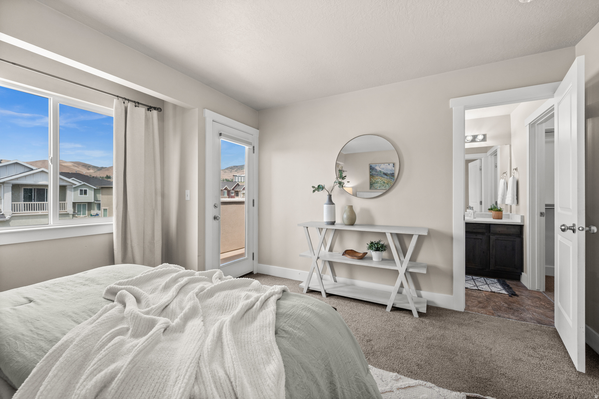 THANKSGIVING MEADOWS - Residential