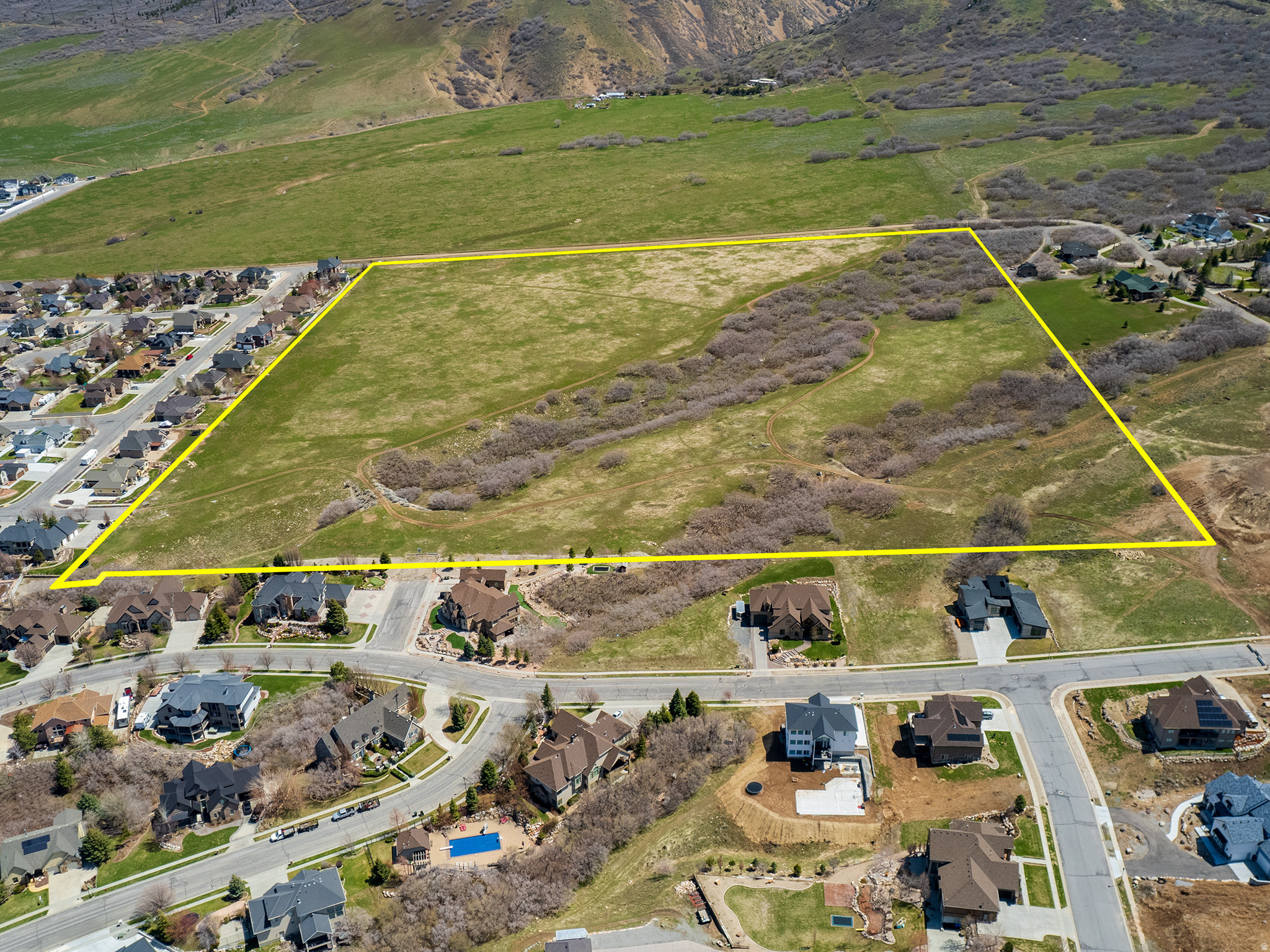 WATER INCLUDED AND THE RIGHT TO USE AND CONNECT! 40 Acres and 86 lots approved by the city. Lots size ranging from 12,102-24,798 in size. See uploaded doc for layout.  This land sits at the SE end of Tooele off of Skyline and Cassity Dr. 360 degree views!