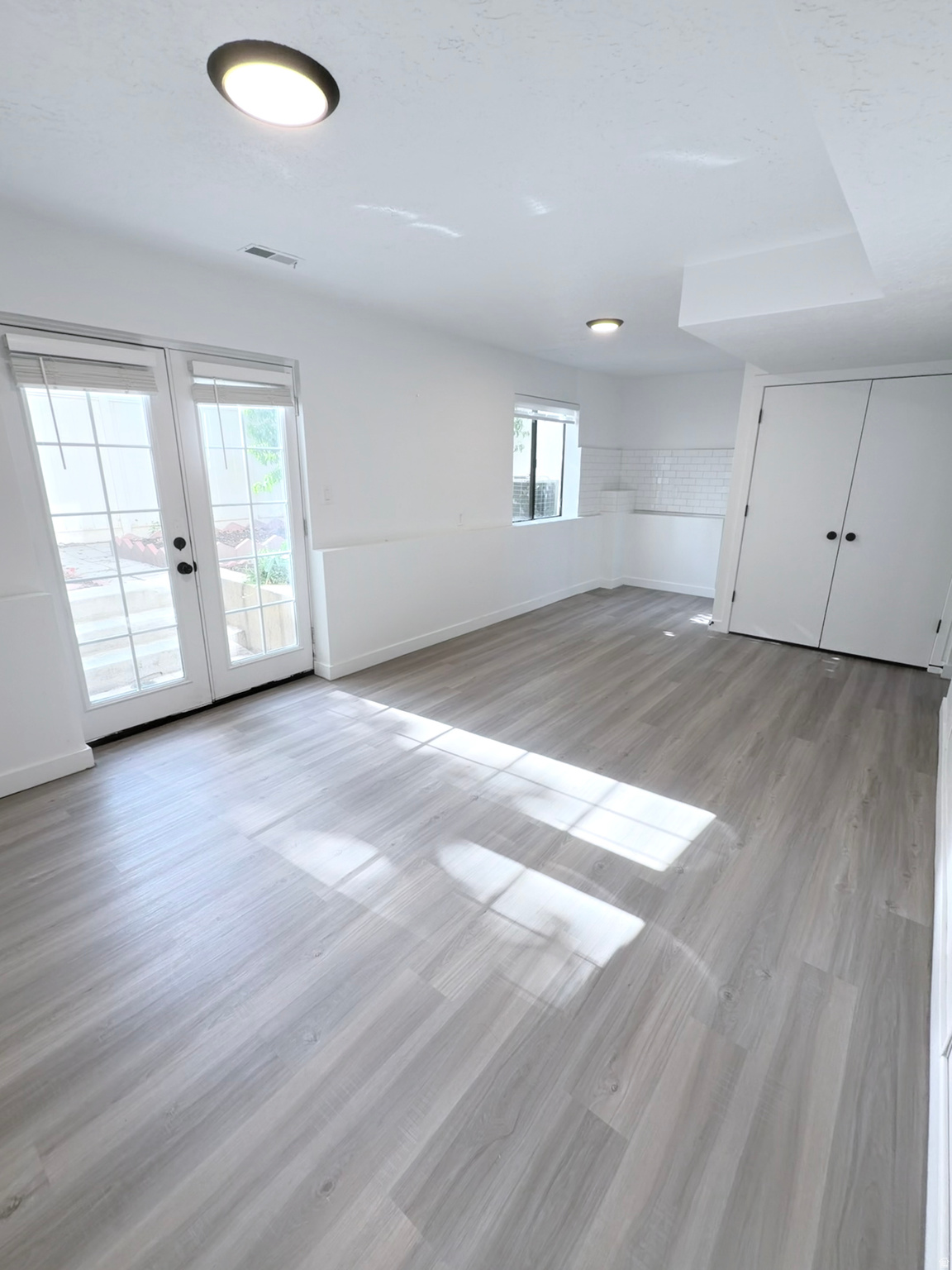 WESTBRIDGE - Residential