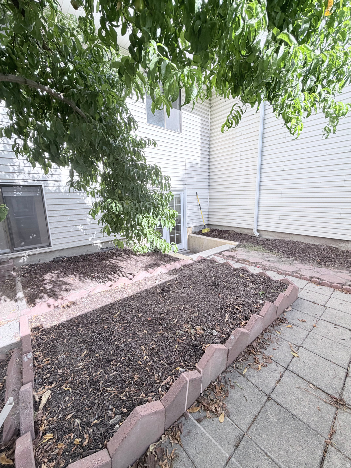 WESTBRIDGE - Residential