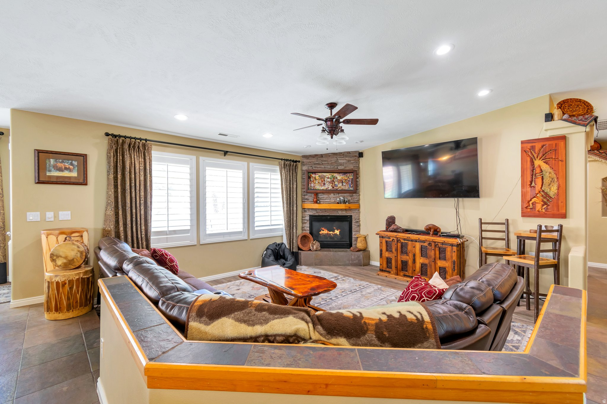 SHADOW MOUNTAIN 2 - Residential