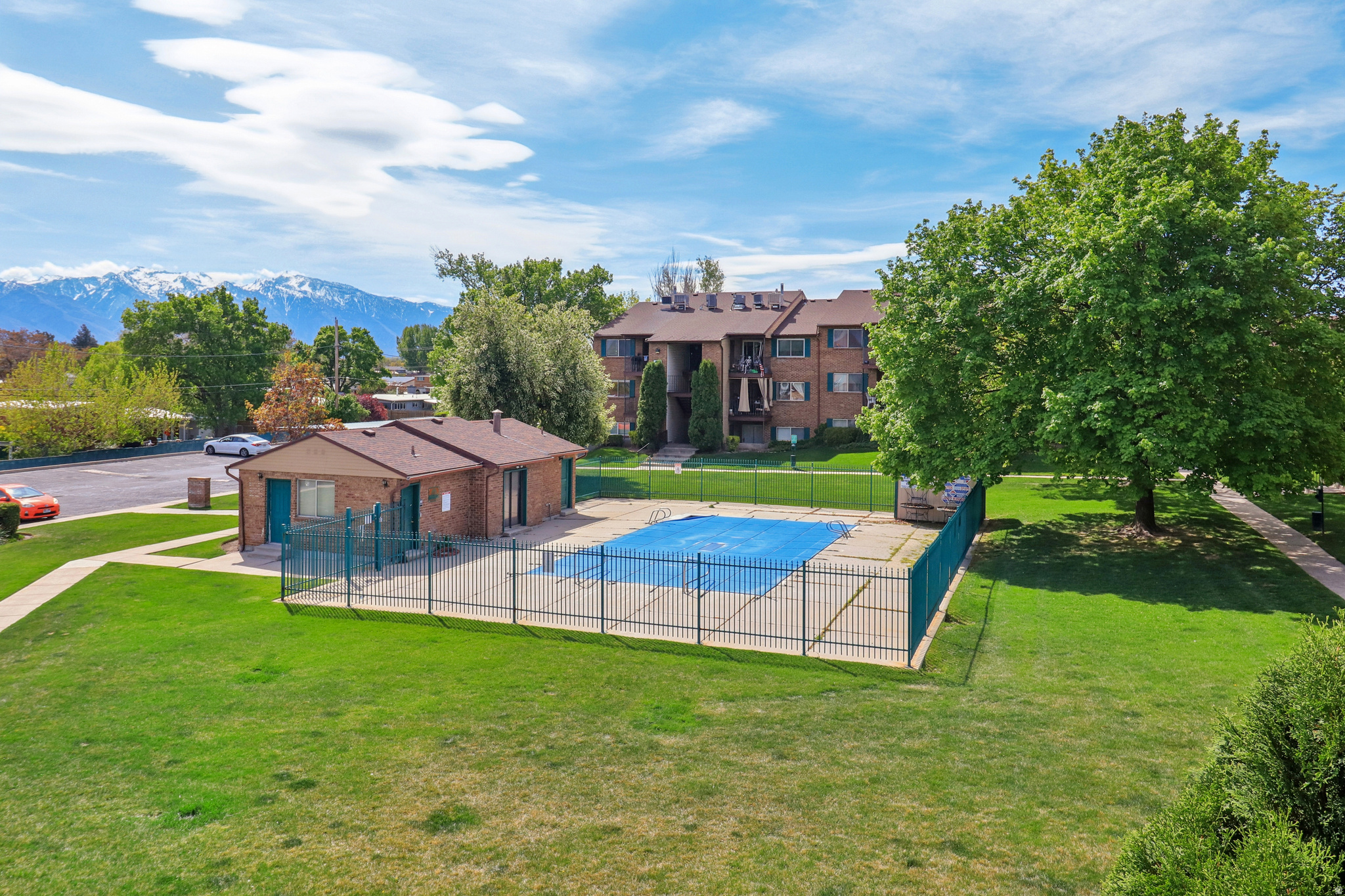 MEADOWS - Residential