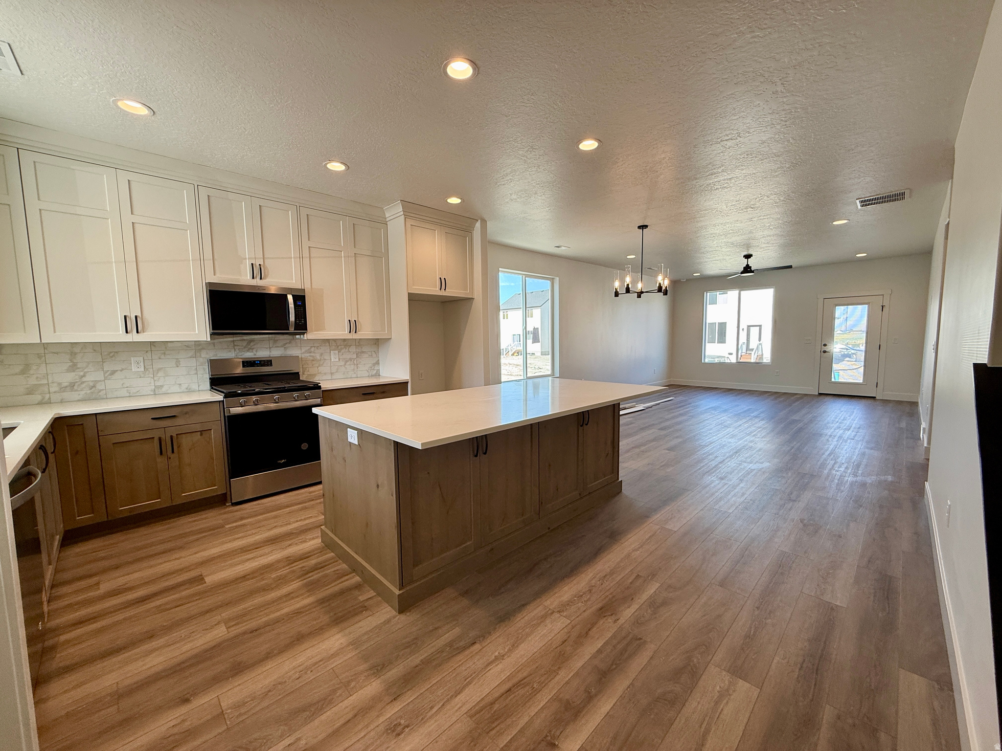 CREEKSIDE AT JDC RANCH - Residential