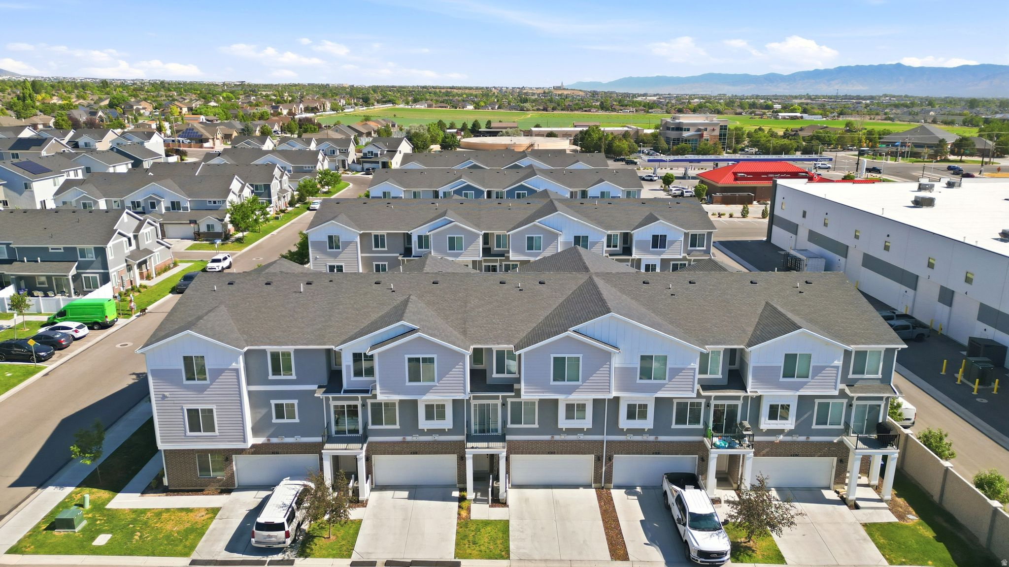 PARKSIDE - Residential