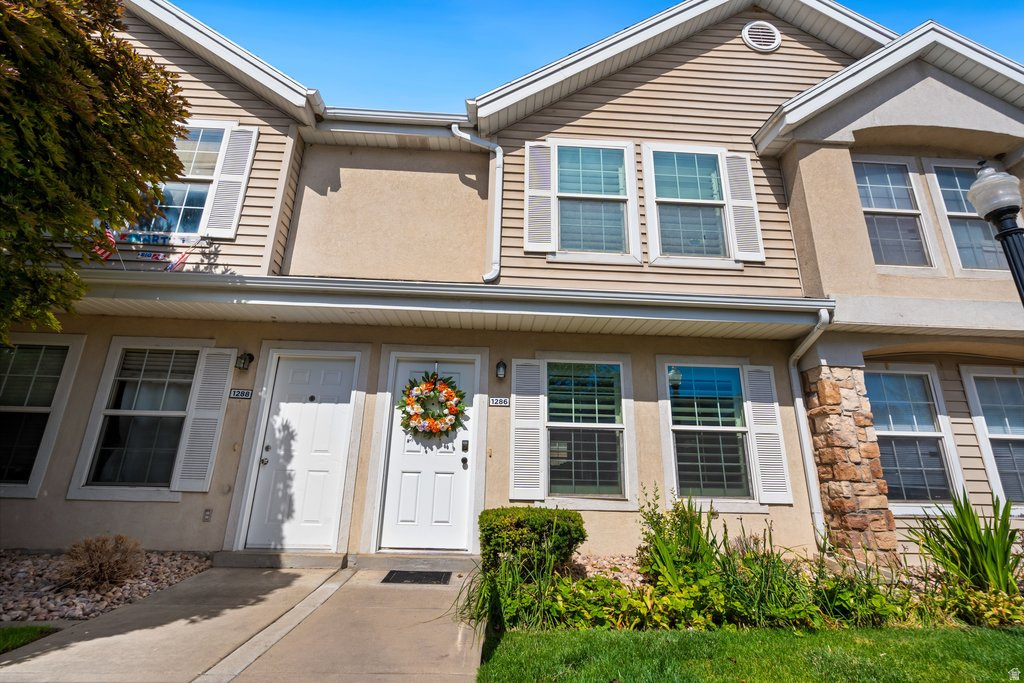 COUNTRY WOODS - Residential
