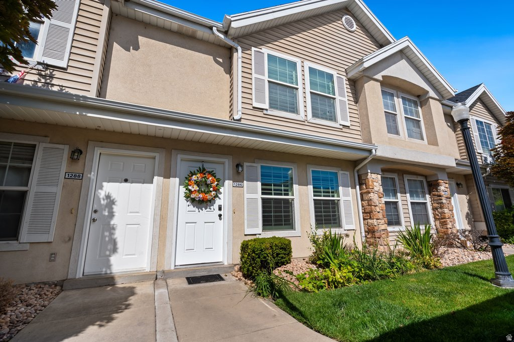 COUNTRY WOODS - Residential