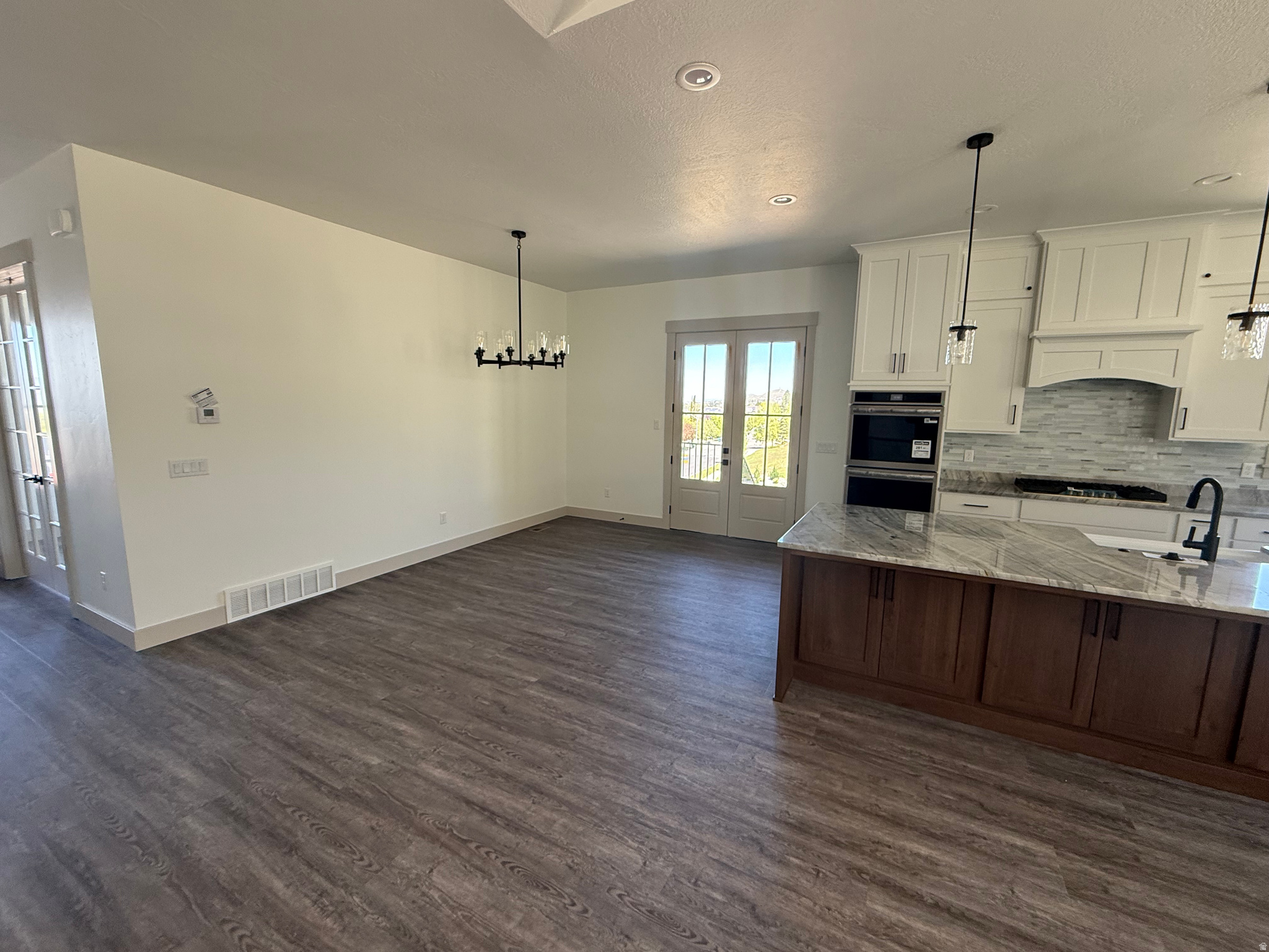 DEER CREST - Residential