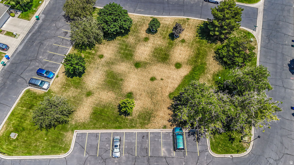 CORNER STONE CONDO - Residential