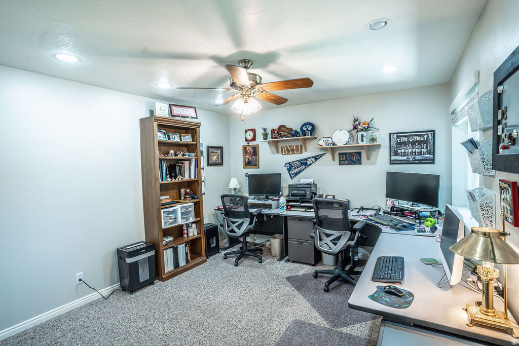 CORNER STONE CONDO - Residential