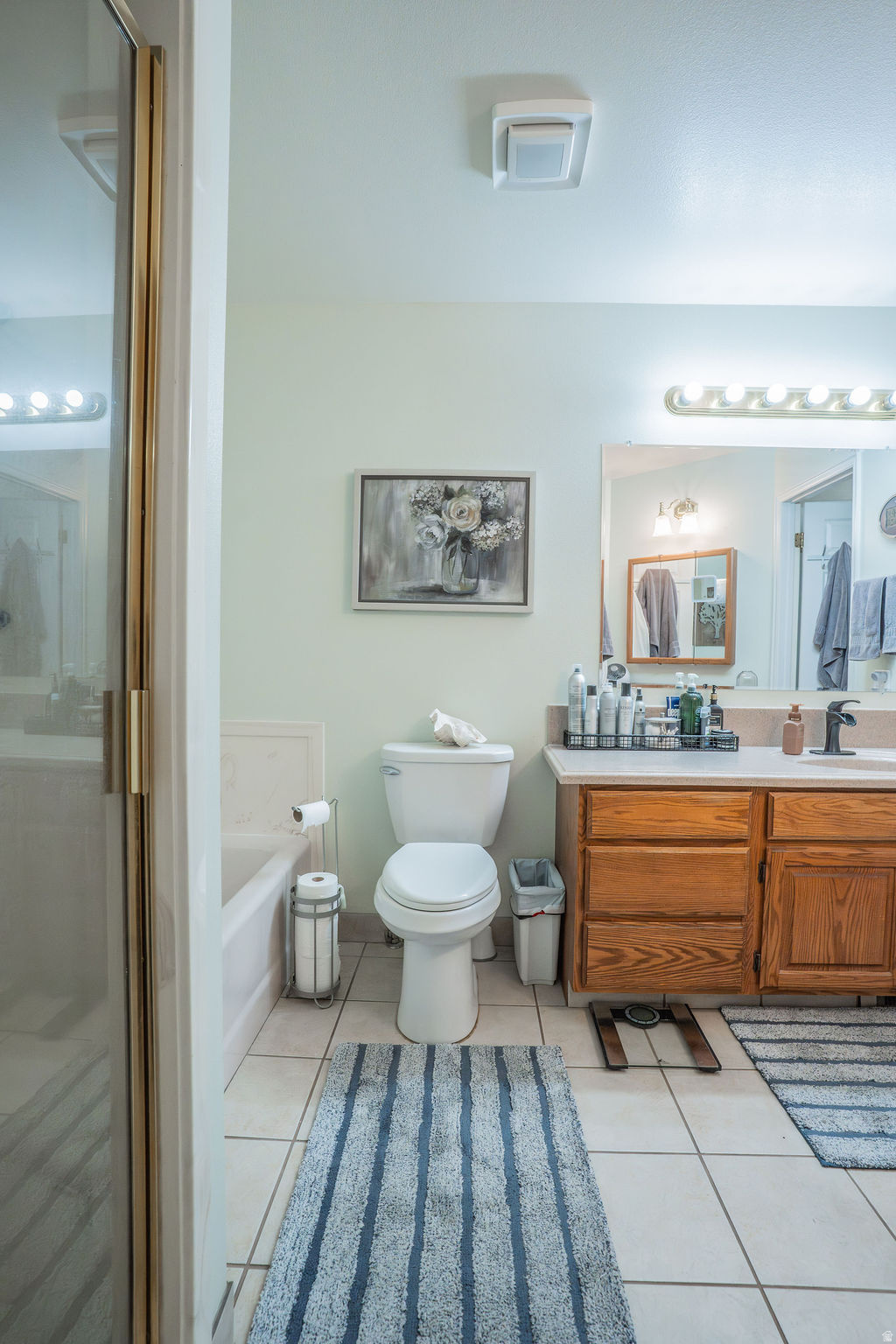 CORNER STONE CONDO - Residential