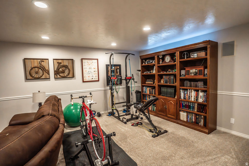 CORNER STONE CONDO - Residential