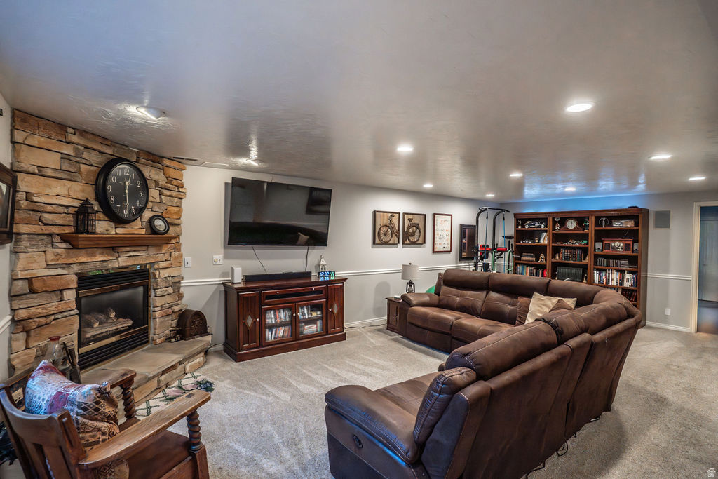 CORNER STONE CONDO - Residential