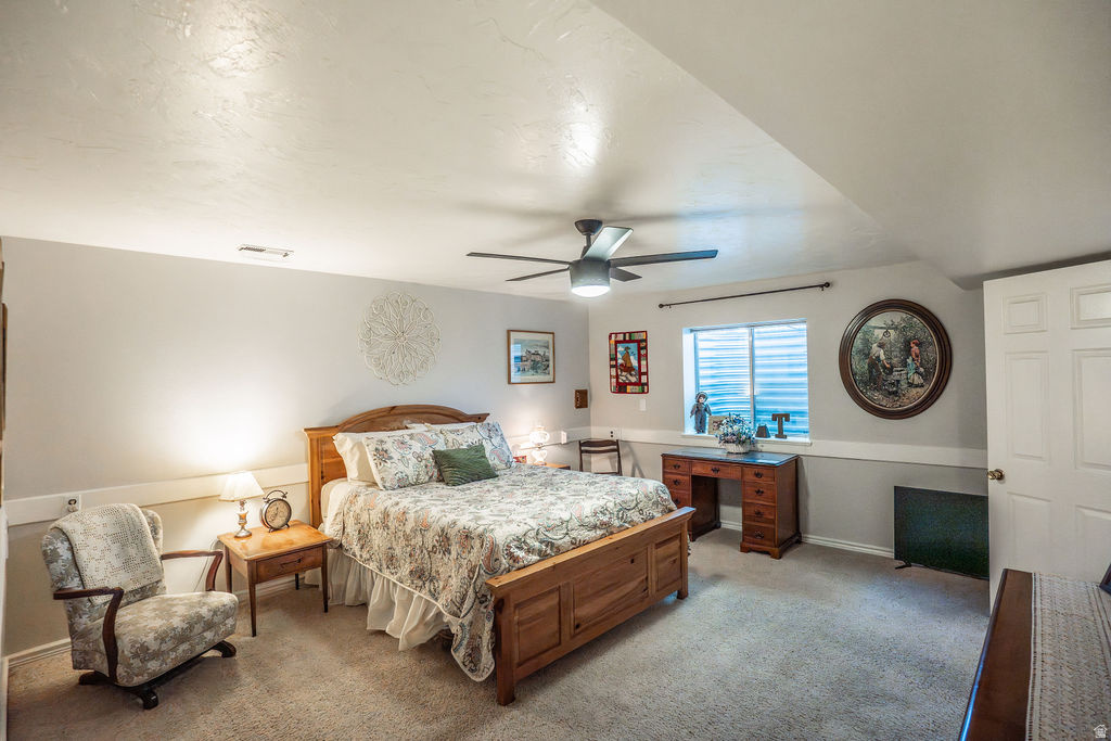 CORNER STONE CONDO - Residential