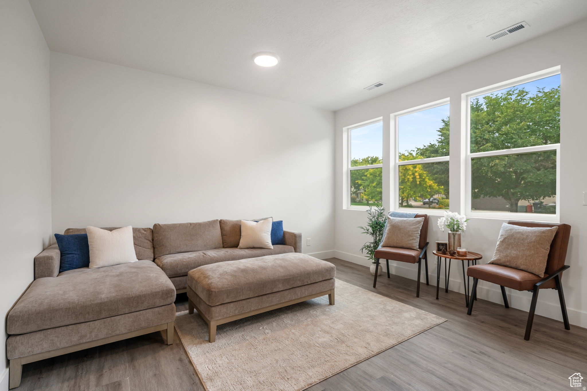 WEST FIELD CENTRAL - Residential