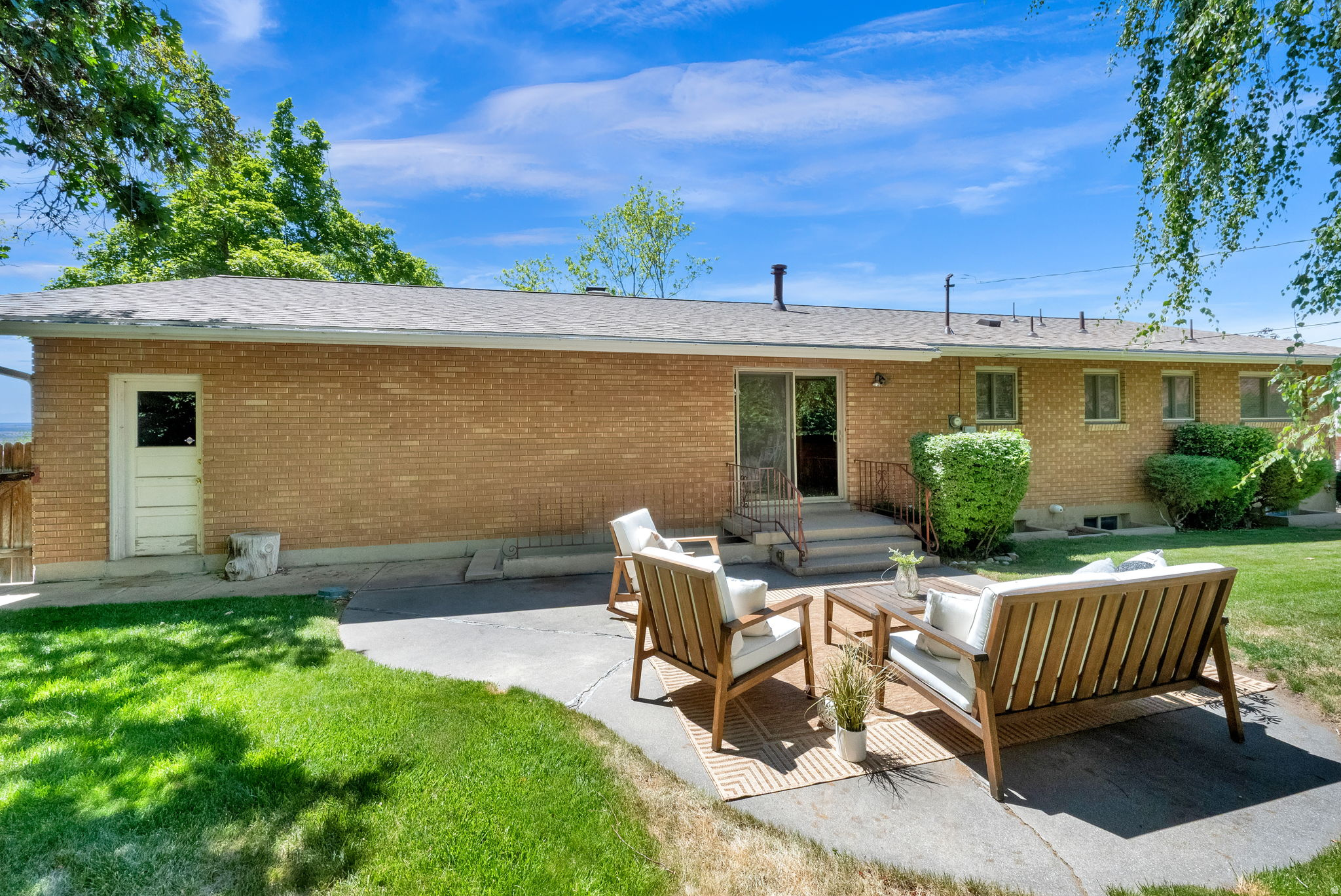 PARADISE HILLS - Residential
