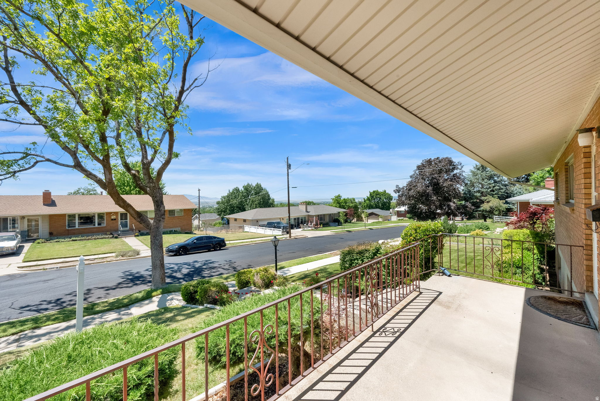 PARADISE HILLS - Residential