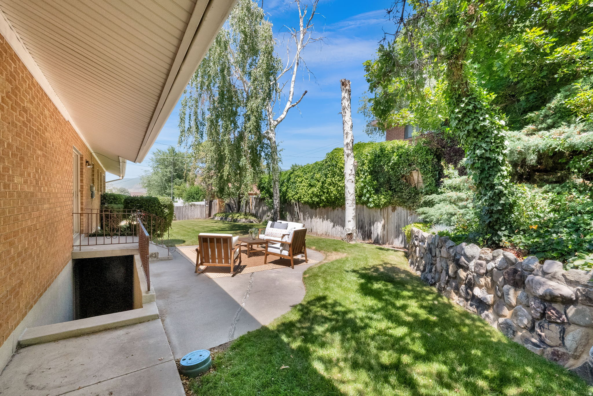 PARADISE HILLS - Residential