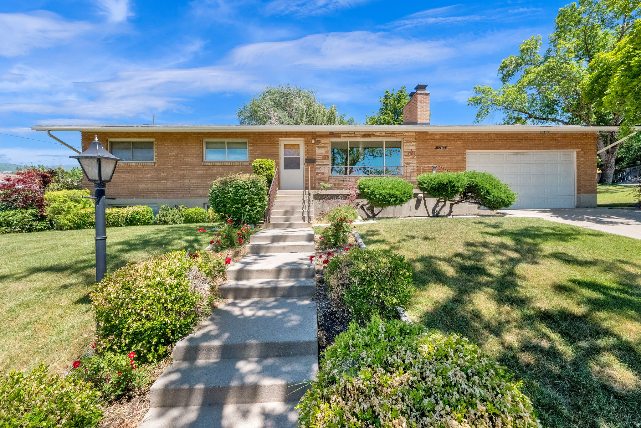 PARADISE HILLS - Residential