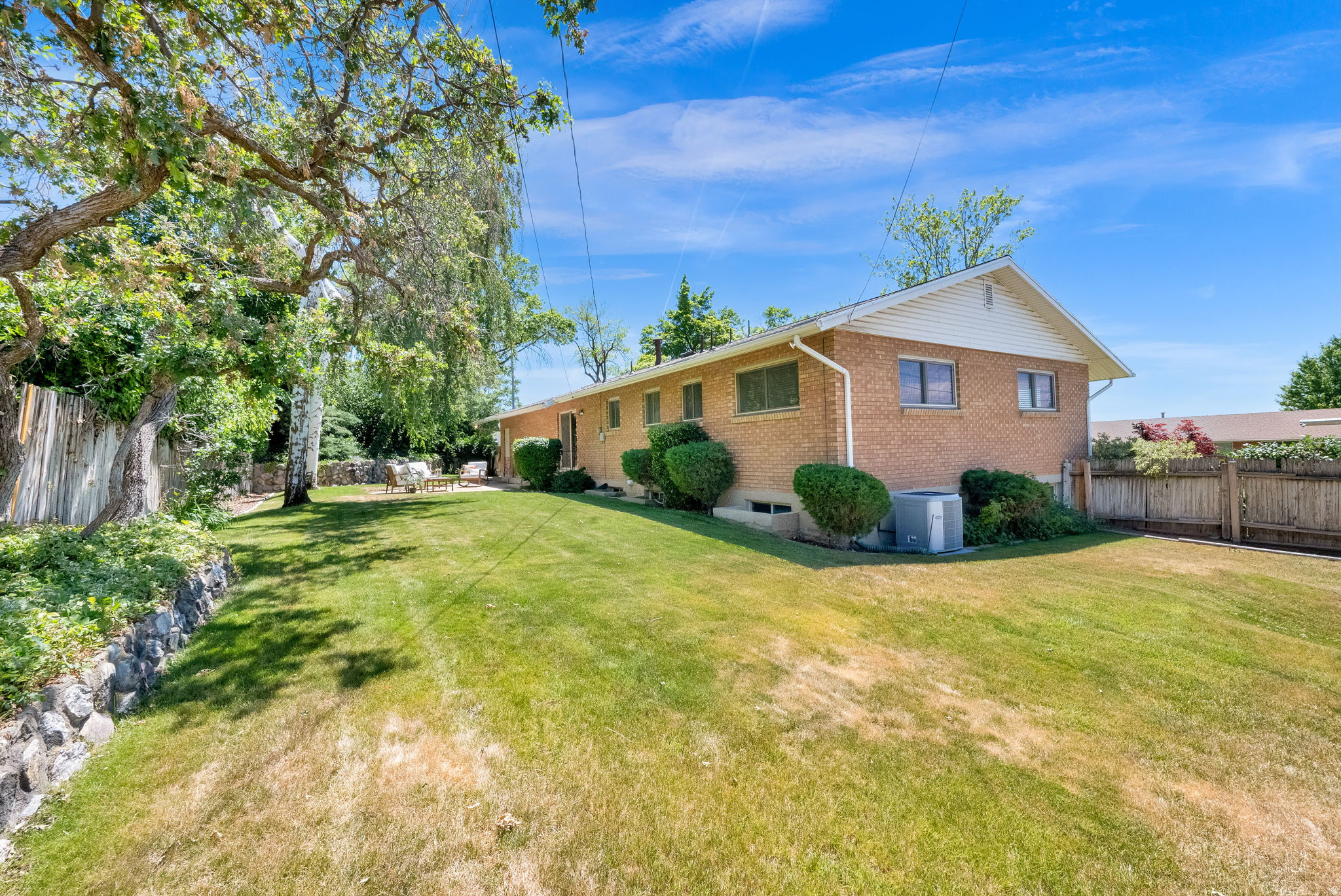 PARADISE HILLS - Residential