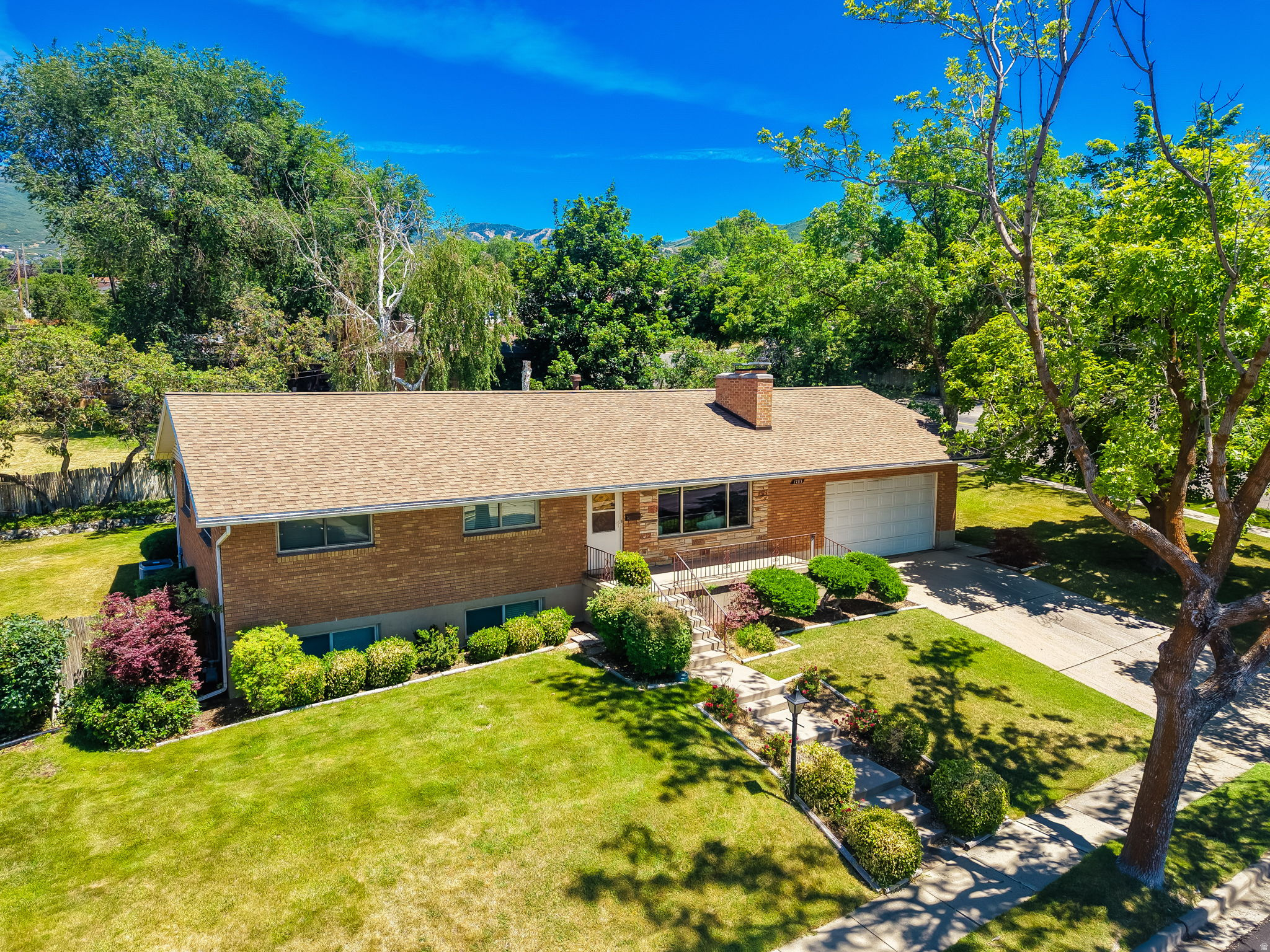 PARADISE HILLS - Residential
