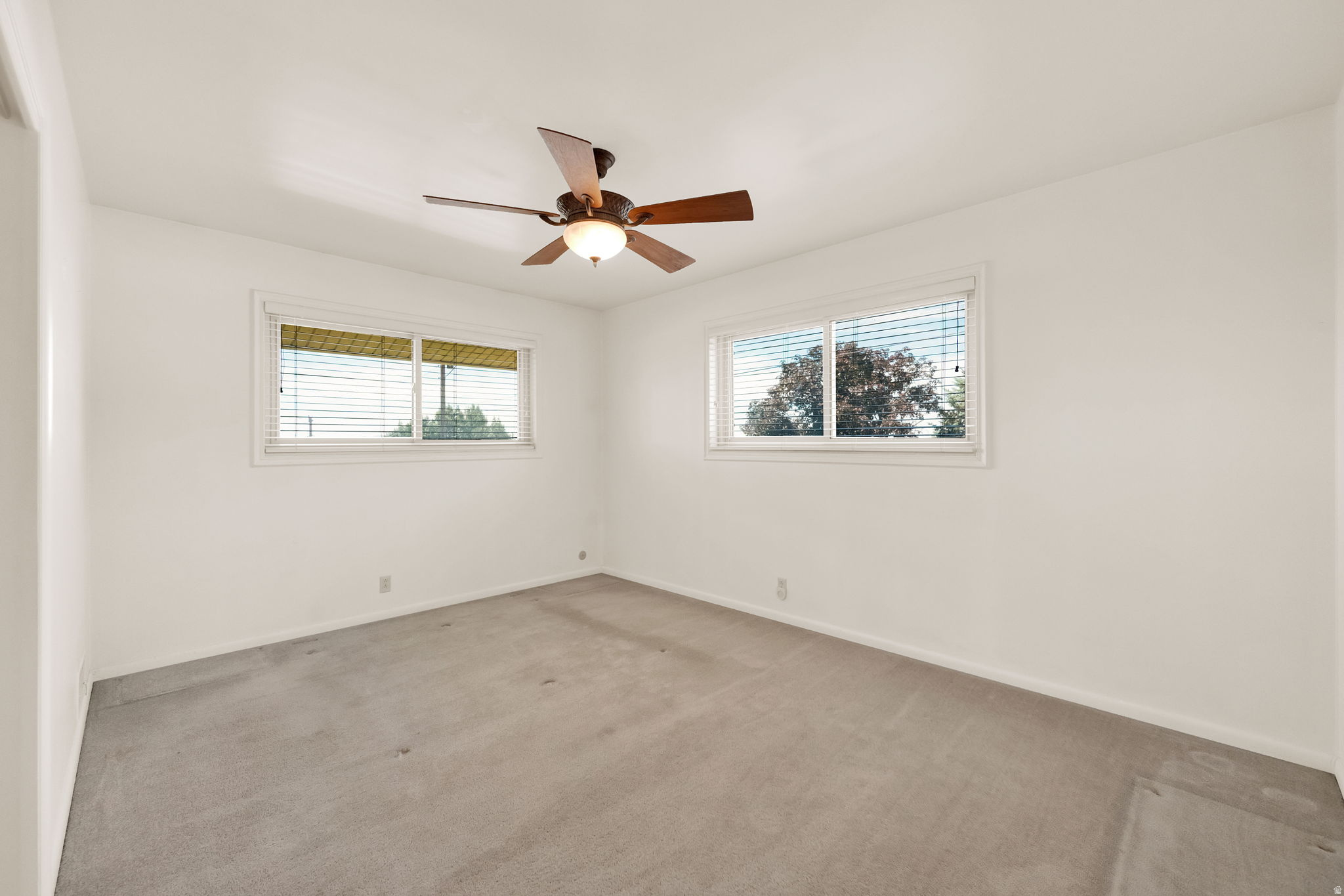 PARADISE HILLS - Residential