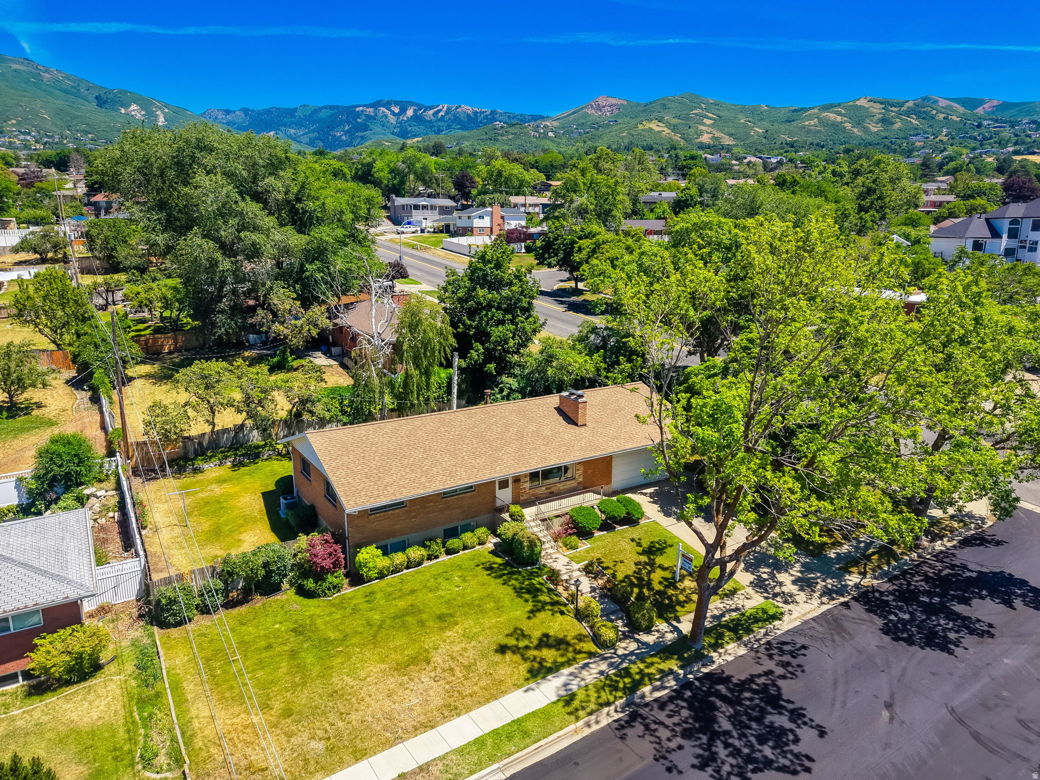 PARADISE HILLS - Residential